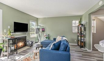 239 Fieldcrest St, Ann Arbor, MI 48103