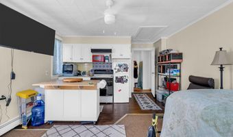 126 S Main St, Allentown, NJ 08501