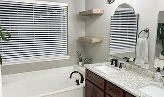 259 Jacob Ln, Ballwin, MO 63021
