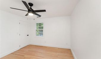 1575 MIDDLE Rd, East Greenwich, RI 02818