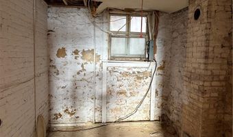 1015 S 6th St, Atchison, KS 66002