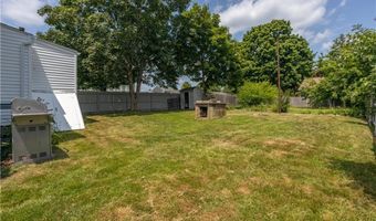 291 Maple Ave 2, Barrington, RI 02806