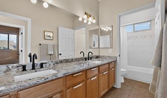 1044 Cristanos Dr, Bernalillo, NM 87004