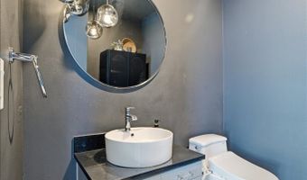 4575 Dean Martin Dr 307, Las Vegas, NV 89103