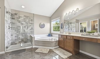 531 Brookside Ave, Algonquin, IL 60102