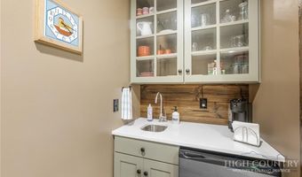 1009 Larkspur Trl, Banner Elk, NC 28604