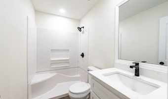 627 Longbow Dr, Albany, GA 31721
