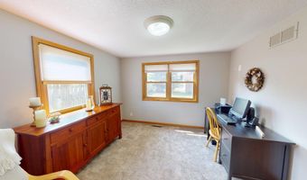 826 Minnie Maddern St, Albert Lea, MN 56007