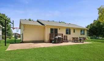 5414 Schubert St, Ames, IA 50014