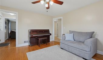 82 Leroy Dr, East Providence, RI 02915