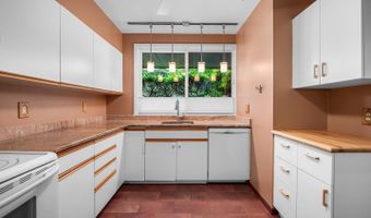 6003 LAKEHURST Dr #5, Baltimore, MD 21210