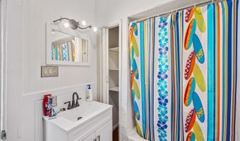 204 S Main St, Ashley, OH 43003