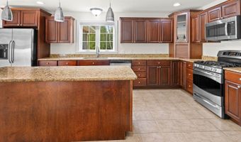 183 Skyline Rd, Bangor, ME 04401