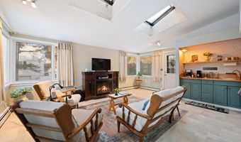 201 Clyde Rd, Bangor, ME 04401