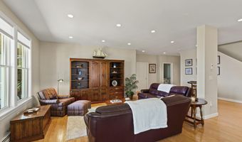 155 Bayside Dr, Belfast, ME 04915