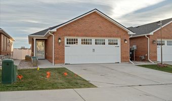 423 APPLETREE Ln, Cheyenne, WY 82009