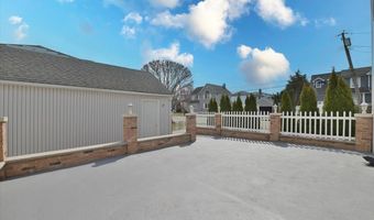 9 Cabot Rd W, Massapequa, NY 11758