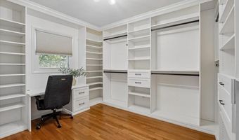 3831 N VERNON St N, Arlington, VA 22207