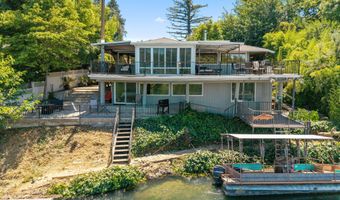 3317 Riverside Dr, Anderson, CA 96007