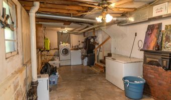45 Howard St, Austin, IN 47102