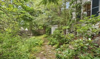 92 Cedar St, Belfast, ME 04915