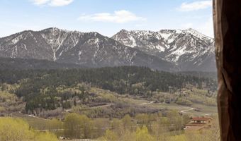 244 BLACK MOUNTAIN Ln, Alpine, WY 83128