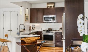 27 High St 2, Newport, RI 02840
