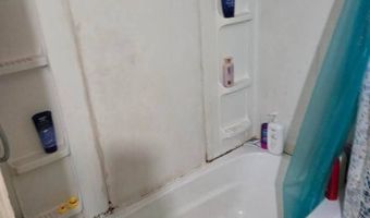 1119 Chatwood Dr, Anniston, AL 36206