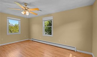 146 Alfred Drown Rd, Barrington, RI 02806