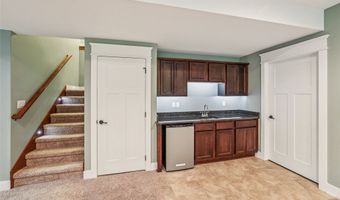 903 Baileys Grove Dr, Adel, IA 50003