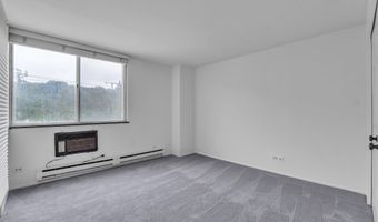 1050 Wall St 2C, Ann Arbor, MI 48105