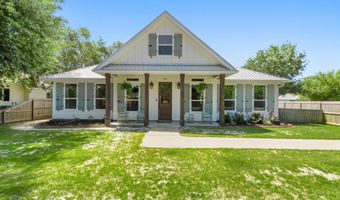 802 Old Spanish Trl, Bay St. Louis, MS 39520