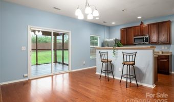 5407 Fenway Dr, Charlotte, NC 28273