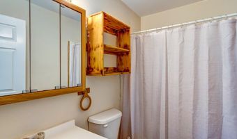 121 White Pine Rd, Beattyville, KY 41311