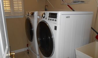 4 HIDDEN LAKE Cir, Barnegat, NJ 08005