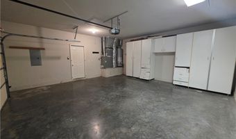 302 Cross Creek Dr, Bentonville, AR 72712