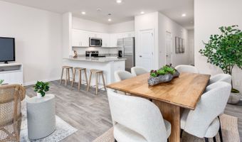 203 Maddox Dr, Aberdeen, NC 28315