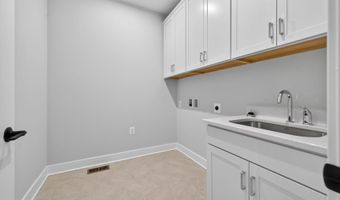 7027 RENITA Ln, Bethesda, MD 20817