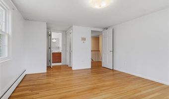 2 High Ridge Dr, Cumberland, RI 02864