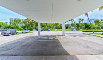 3675 N Country Club Dr 2302, Aventura, FL 33180