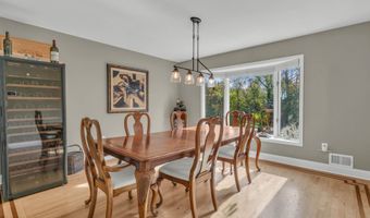 34 Serpentine Dr, Atlantic Highlands, NJ 07716