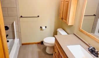 950 APACHE St, Cheyenne, WY 82009
