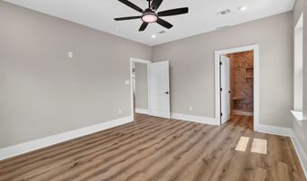 10113 Bald Eagle Dr, Biloxi, MS 39532