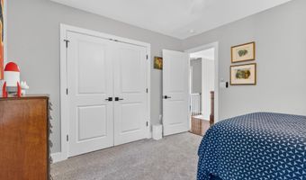 6430 KENHOWE Dr, Bethesda, MD 20817