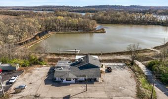 617 Green Blvd, Aurora, IN 47001