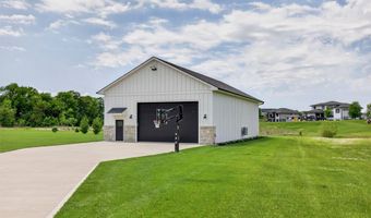 24913 Covenant Ln, Adel, IA 50003