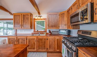 4 Tabert Ln, Belgrade, ME 04917