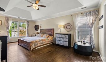 1924 DeArmon Dr, Charlotte, NC 28205
