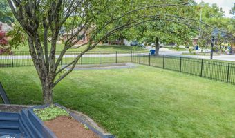 8339 Hill Gail Dr, Indianapolis, IN 46217