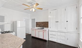 16 Lincoln Ave, Amsterdam, NY 12010